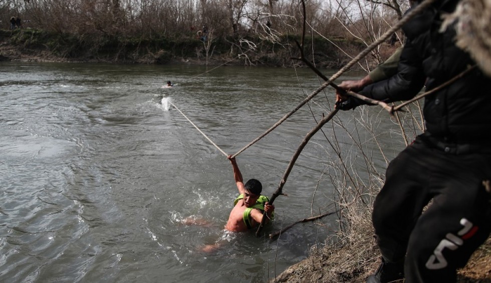 A generic square placeholder image with rounded corners in a figure.