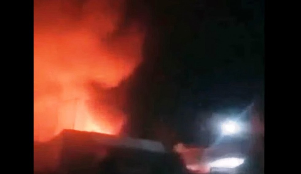 A generic square placeholder image with rounded corners in a figure.