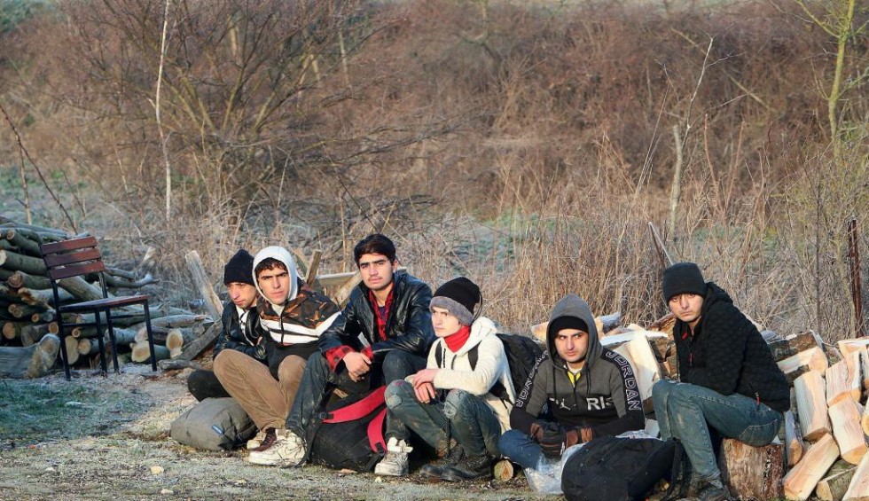 A generic square placeholder image with rounded corners in a figure.