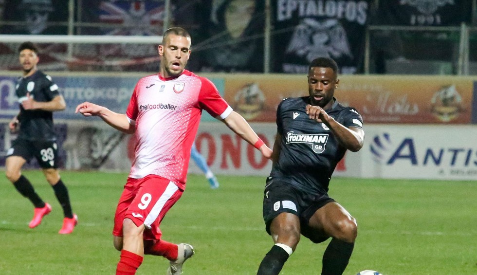 A generic square placeholder image with rounded corners in a figure.