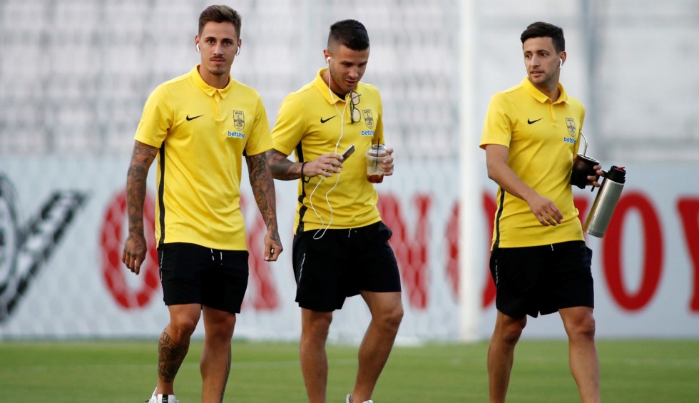 A generic square placeholder image with rounded corners in a figure.