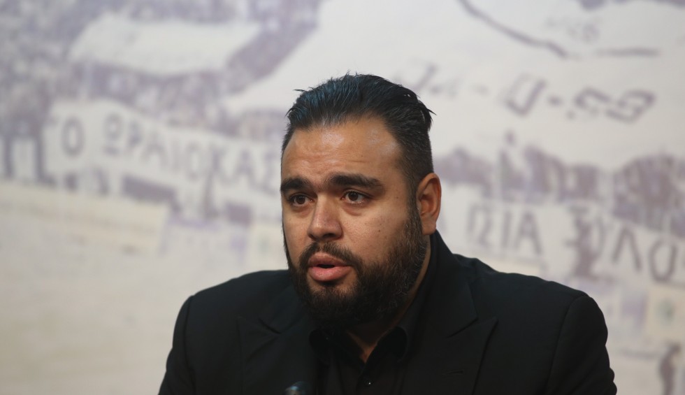 A generic square placeholder image with rounded corners in a figure.