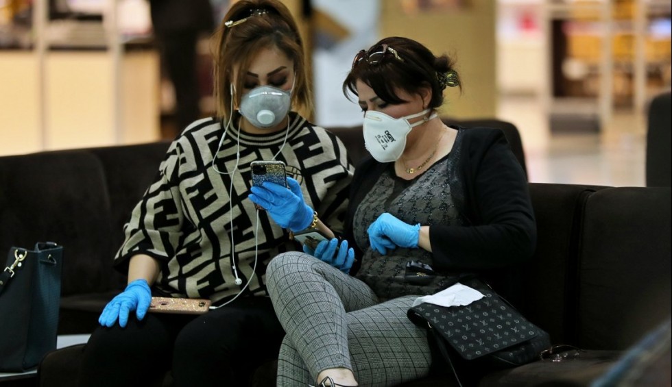 A generic square placeholder image with rounded corners in a figure.