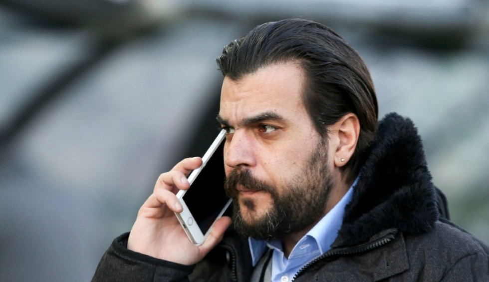 A generic square placeholder image with rounded corners in a figure.