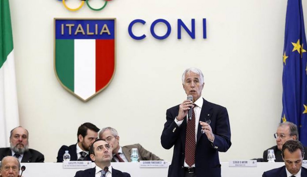 A generic square placeholder image with rounded corners in a figure.