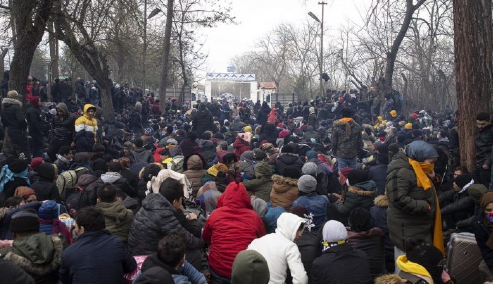 A generic square placeholder image with rounded corners in a figure.