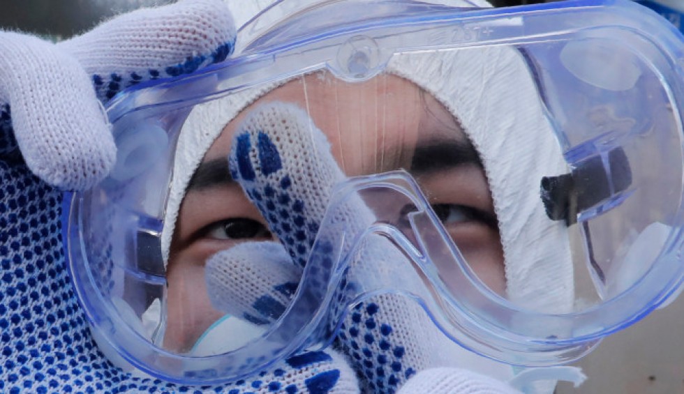 A generic square placeholder image with rounded corners in a figure.