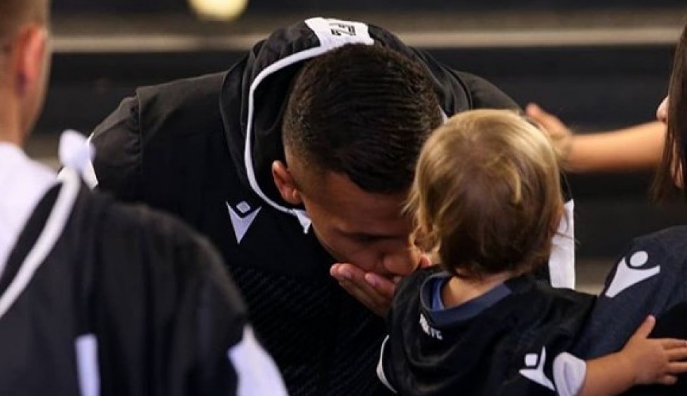 A generic square placeholder image with rounded corners in a figure.