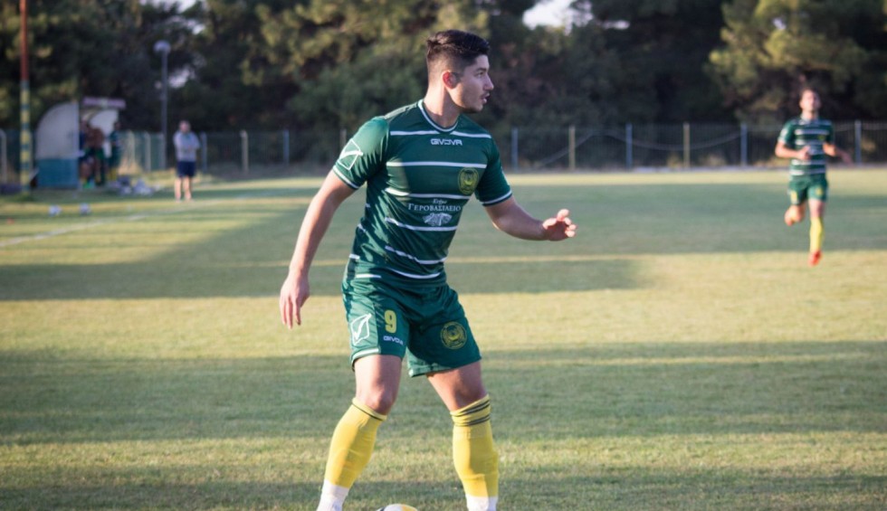 A generic square placeholder image with rounded corners in a figure.