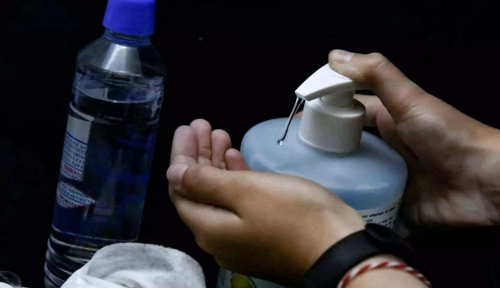 A generic square placeholder image with rounded corners in a figure.