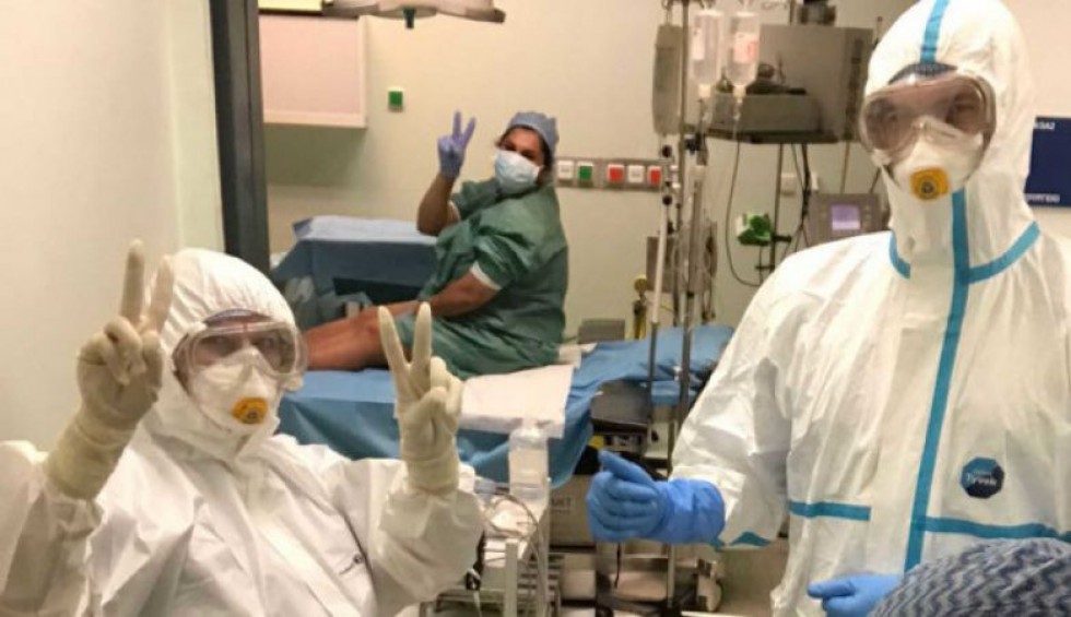 A generic square placeholder image with rounded corners in a figure.