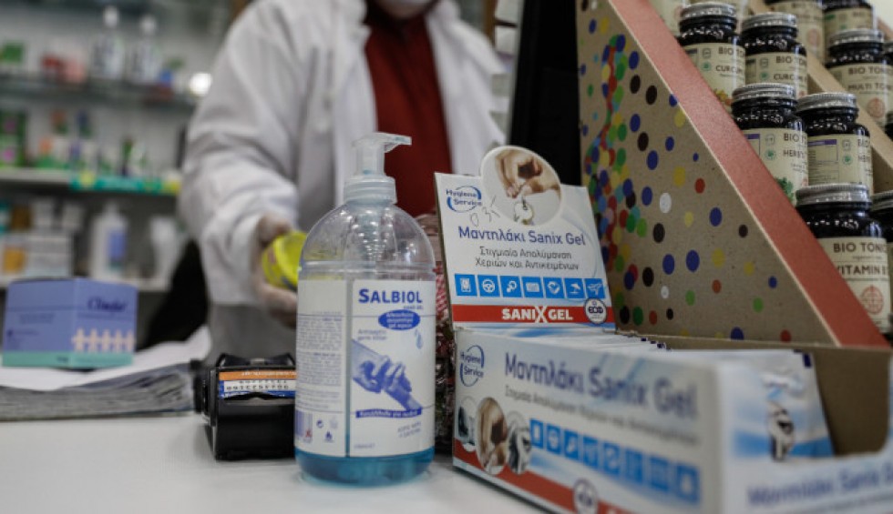 A generic square placeholder image with rounded corners in a figure.