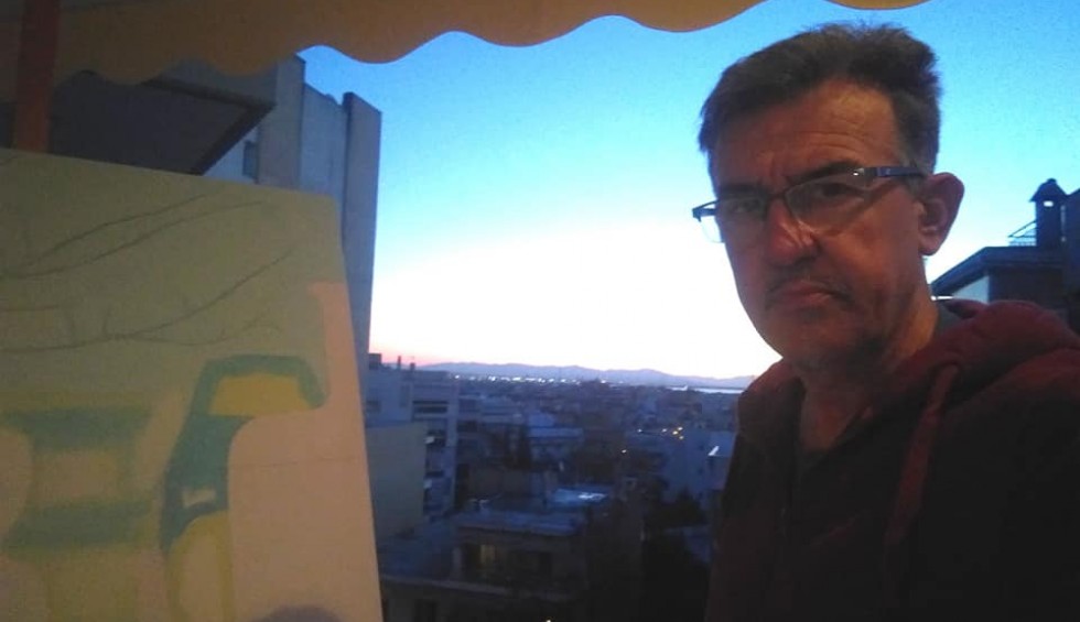 A generic square placeholder image with rounded corners in a figure.