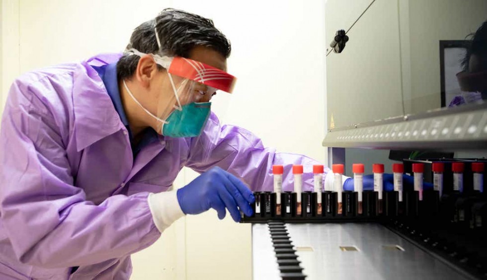 A generic square placeholder image with rounded corners in a figure.