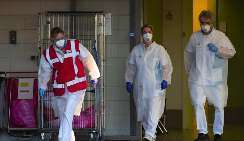 A generic square placeholder image with rounded corners in a figure.