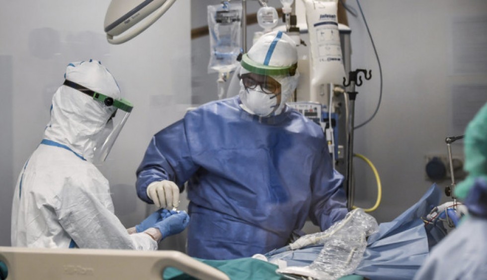 A generic square placeholder image with rounded corners in a figure.