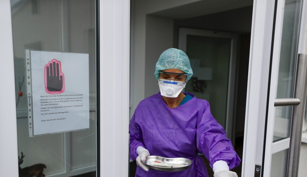 A generic square placeholder image with rounded corners in a figure.