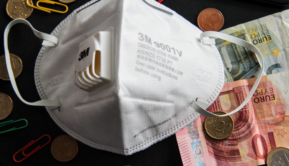 A generic square placeholder image with rounded corners in a figure.