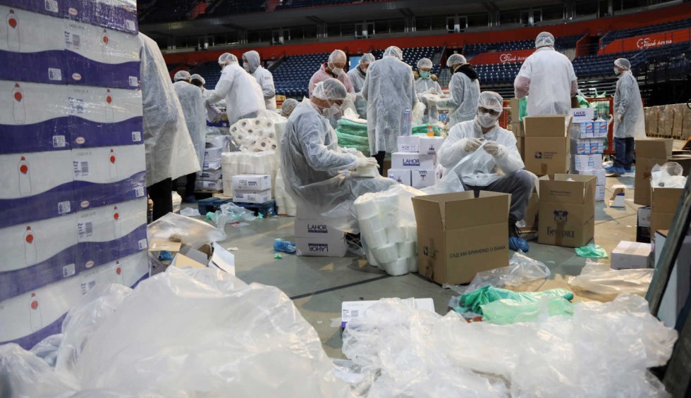 A generic square placeholder image with rounded corners in a figure.