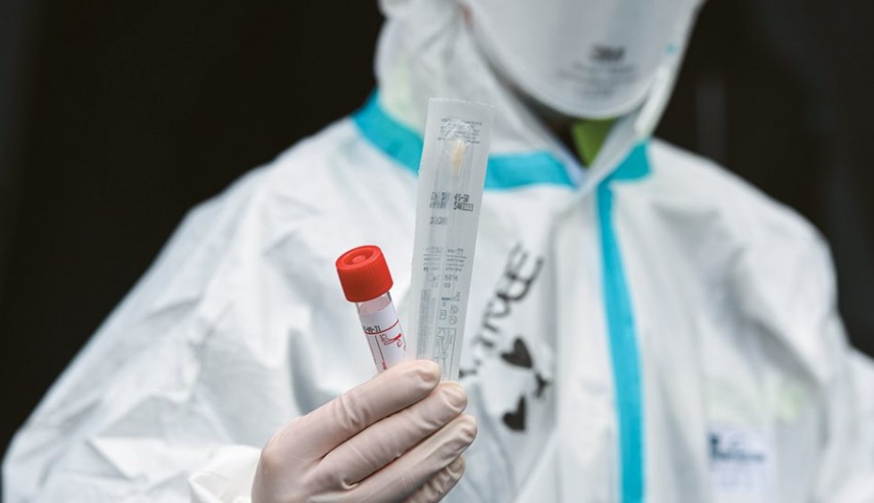 A generic square placeholder image with rounded corners in a figure.