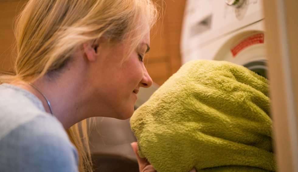 A generic square placeholder image with rounded corners in a figure.