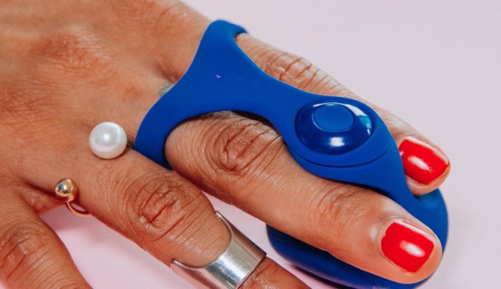 A generic square placeholder image with rounded corners in a figure.