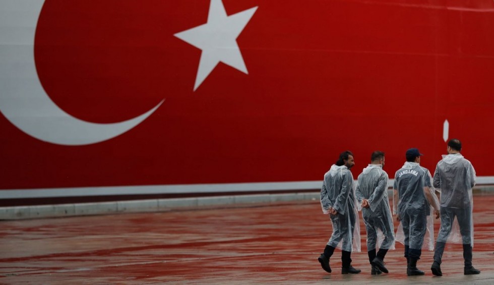 A generic square placeholder image with rounded corners in a figure.