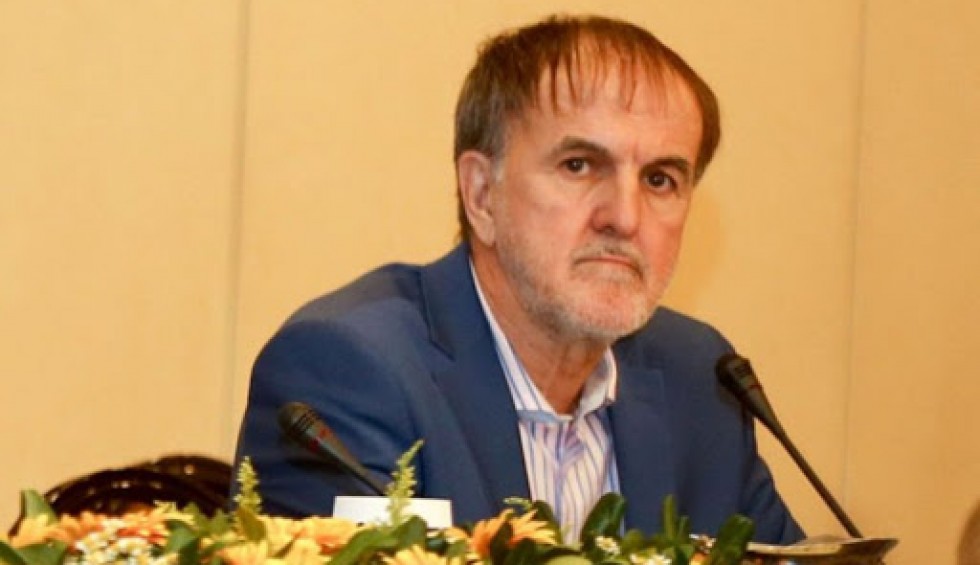 A generic square placeholder image with rounded corners in a figure.