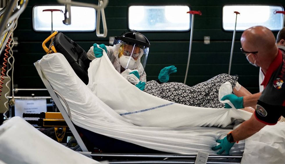 A generic square placeholder image with rounded corners in a figure.