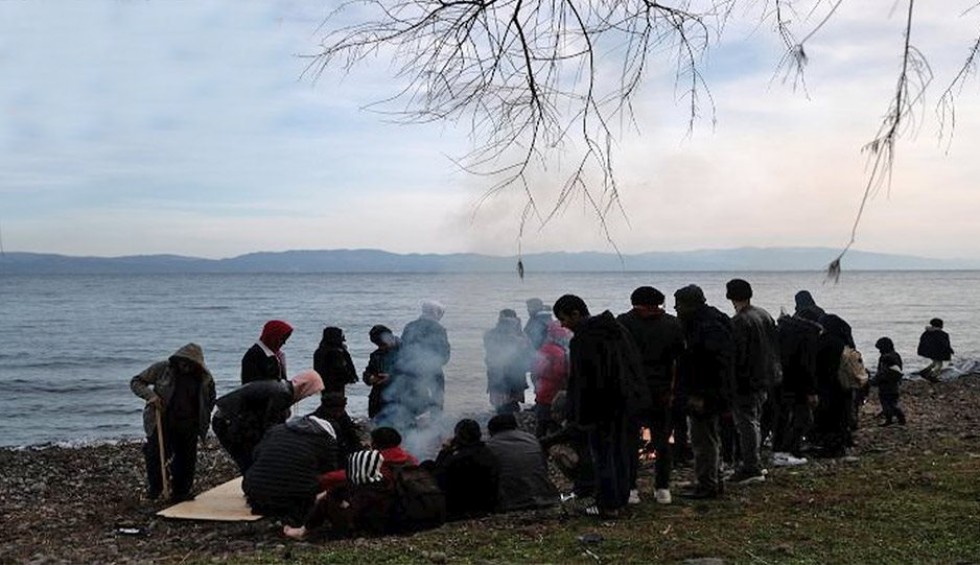 A generic square placeholder image with rounded corners in a figure.