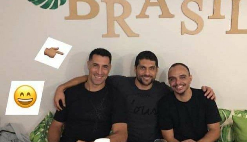 A generic square placeholder image with rounded corners in a figure.