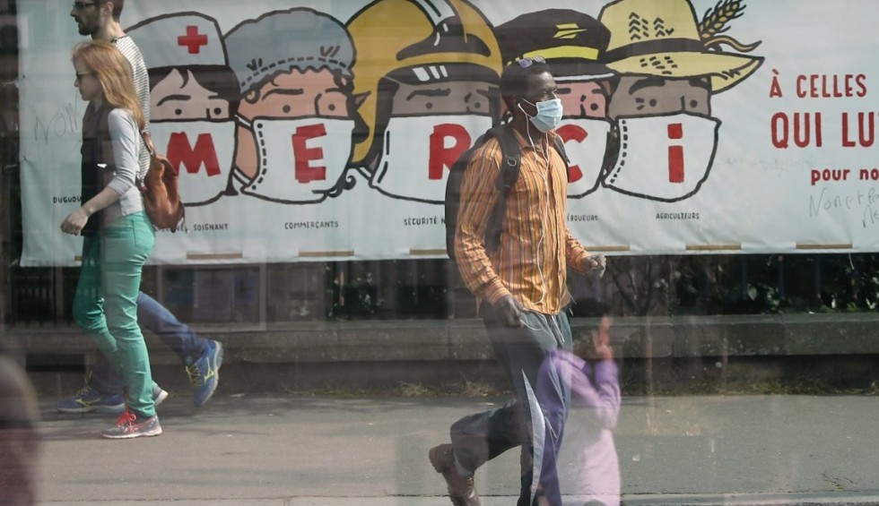 A generic square placeholder image with rounded corners in a figure.