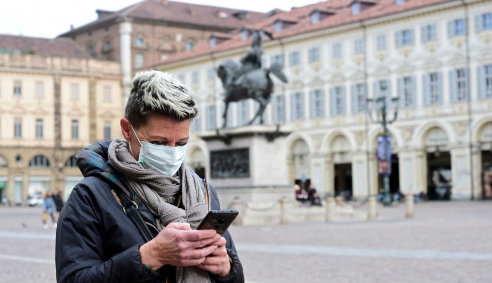 A generic square placeholder image with rounded corners in a figure.