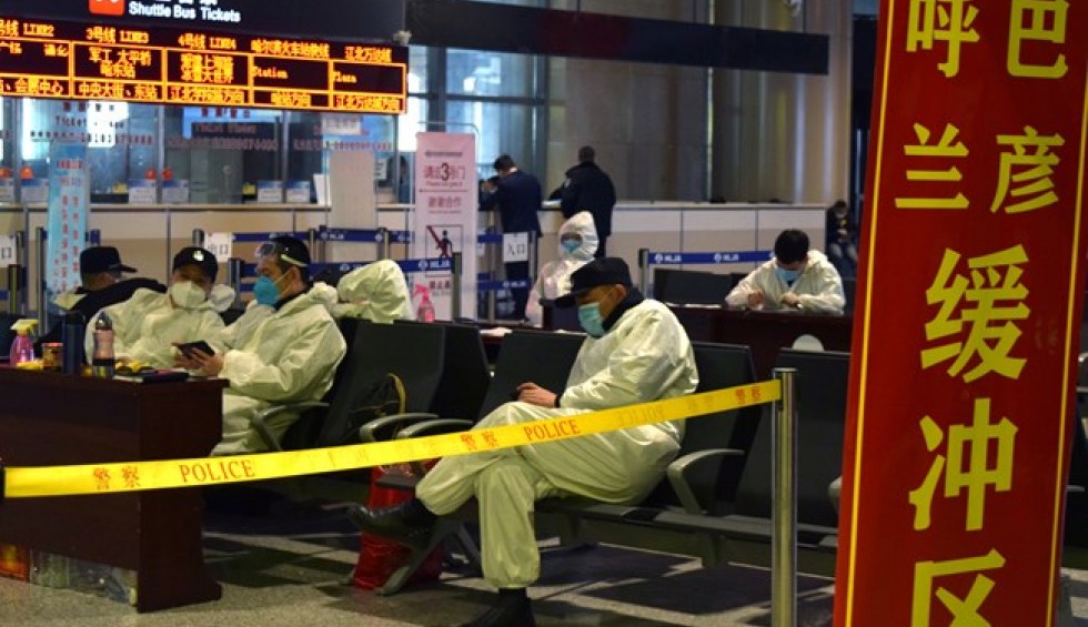 A generic square placeholder image with rounded corners in a figure.