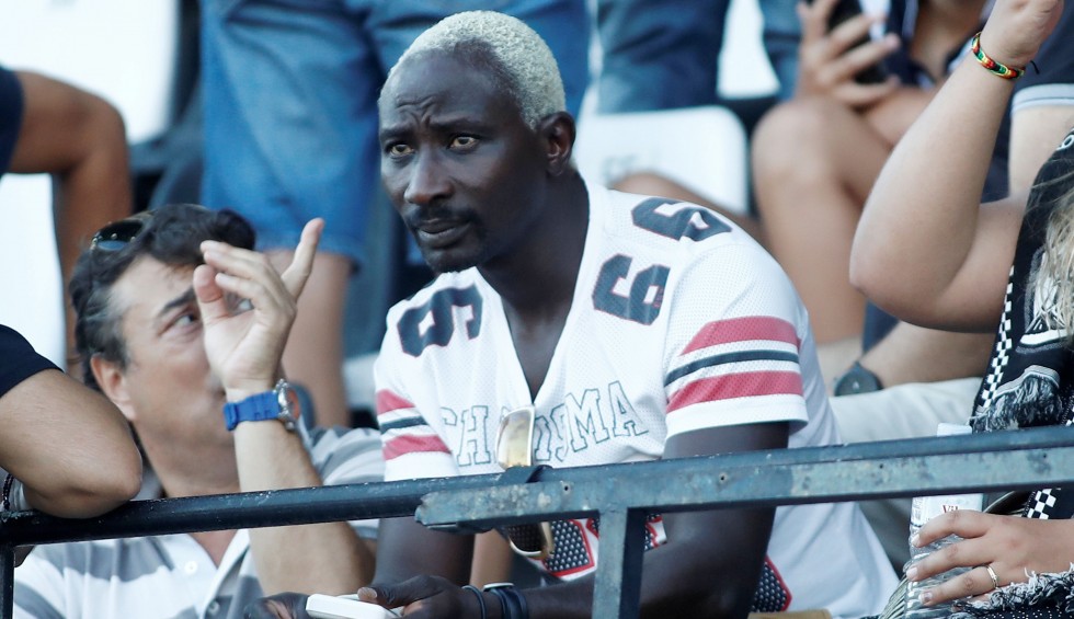 A generic square placeholder image with rounded corners in a figure.