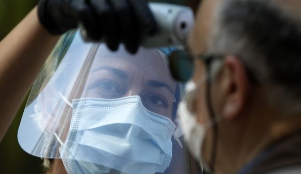 A generic square placeholder image with rounded corners in a figure.