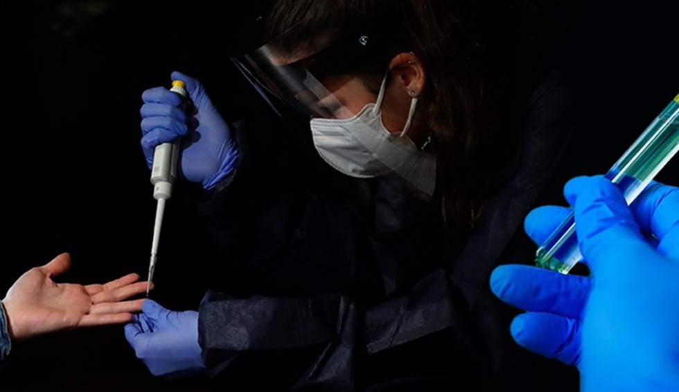 A generic square placeholder image with rounded corners in a figure.