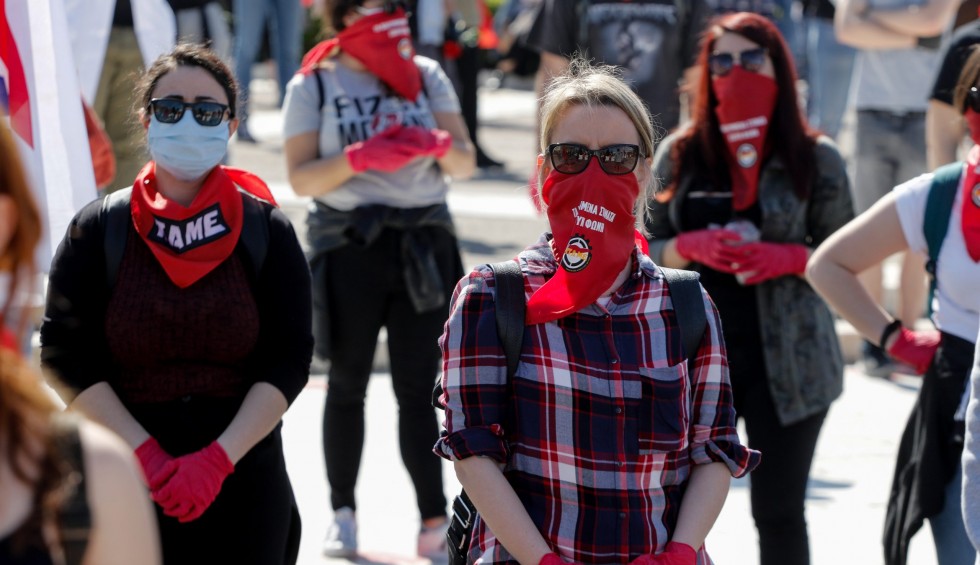 A generic square placeholder image with rounded corners in a figure.