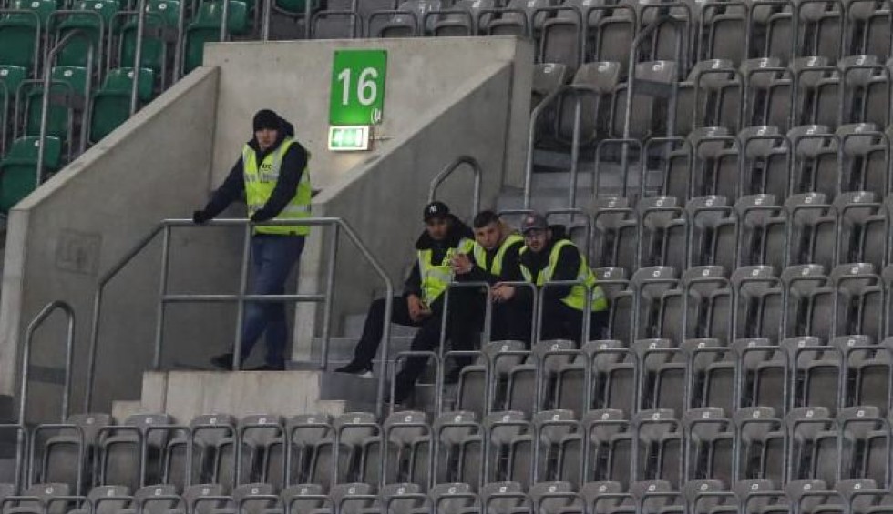 A generic square placeholder image with rounded corners in a figure.