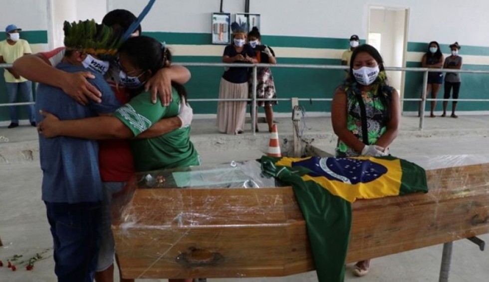 A generic square placeholder image with rounded corners in a figure.