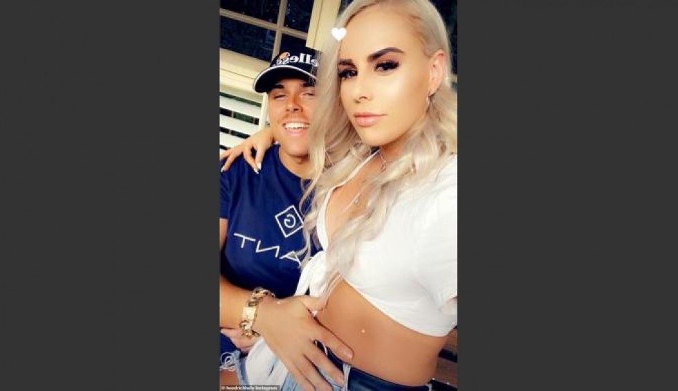 A generic square placeholder image with rounded corners in a figure.