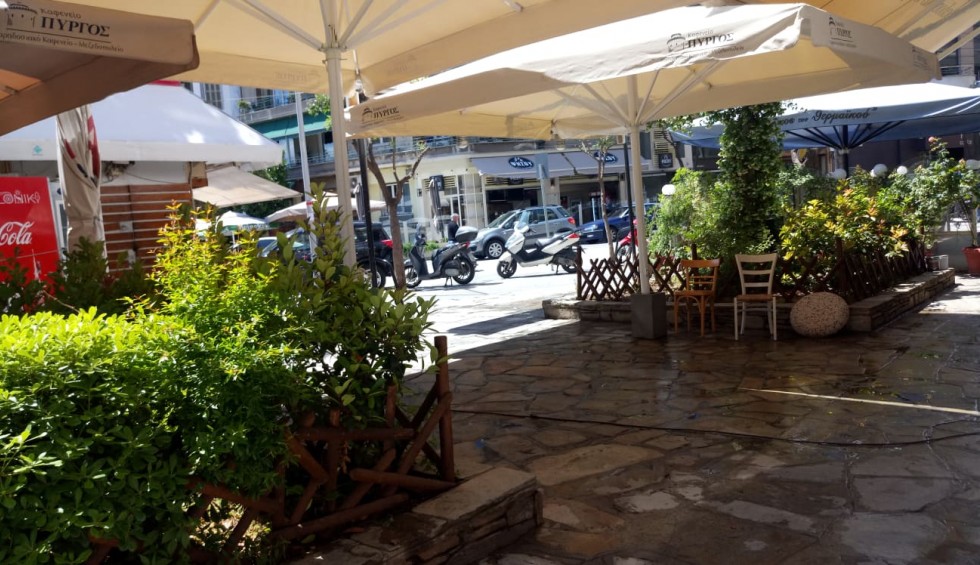 A generic square placeholder image with rounded corners in a figure.