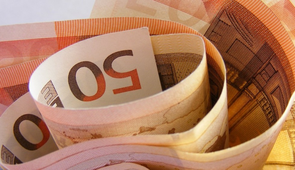 A generic square placeholder image with rounded corners in a figure.