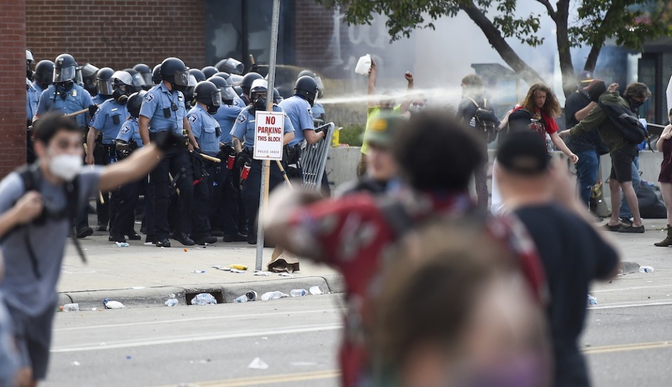 A generic square placeholder image with rounded corners in a figure.