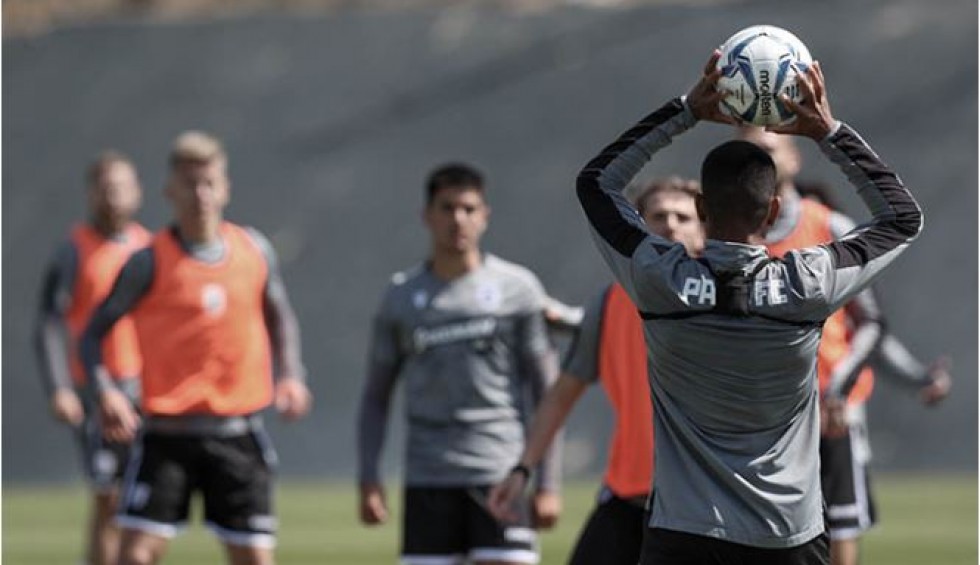 A generic square placeholder image with rounded corners in a figure.