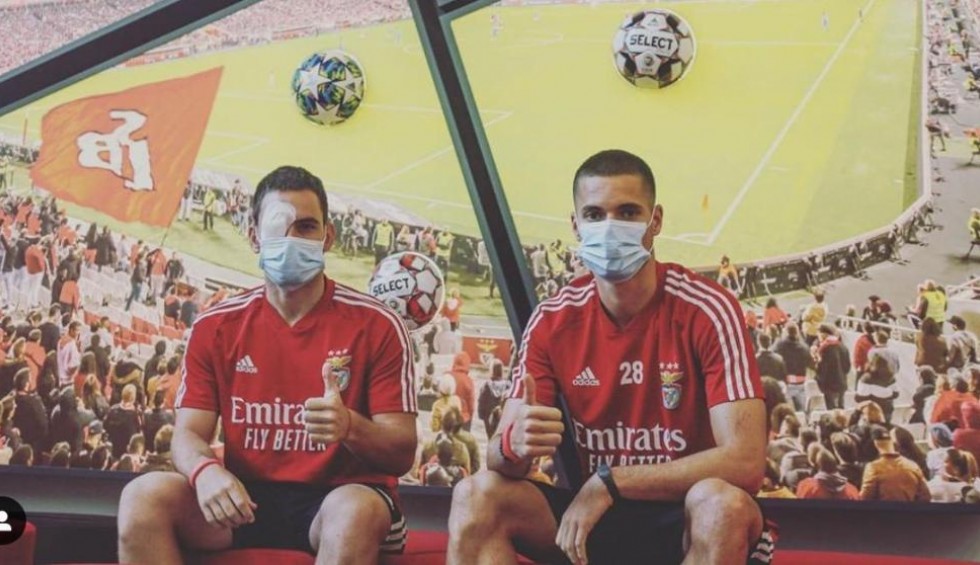 A generic square placeholder image with rounded corners in a figure.