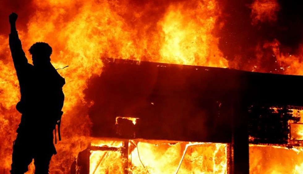 A generic square placeholder image with rounded corners in a figure.