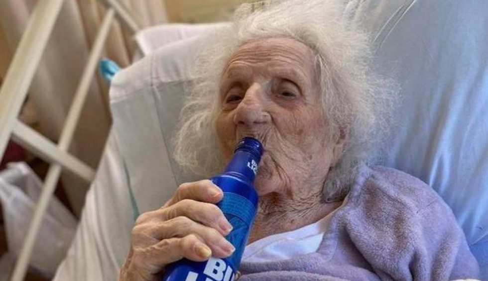 A generic square placeholder image with rounded corners in a figure.