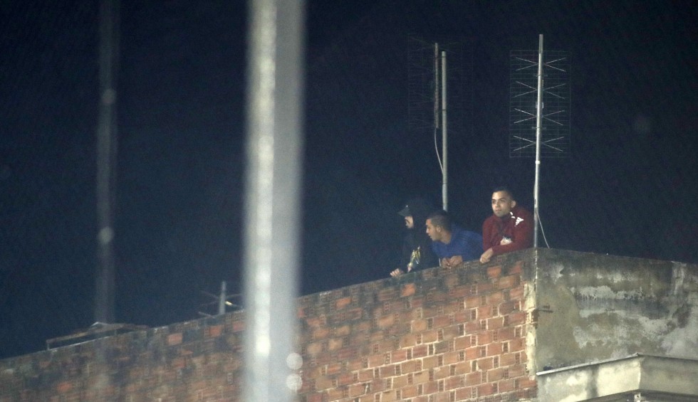 A generic square placeholder image with rounded corners in a figure.