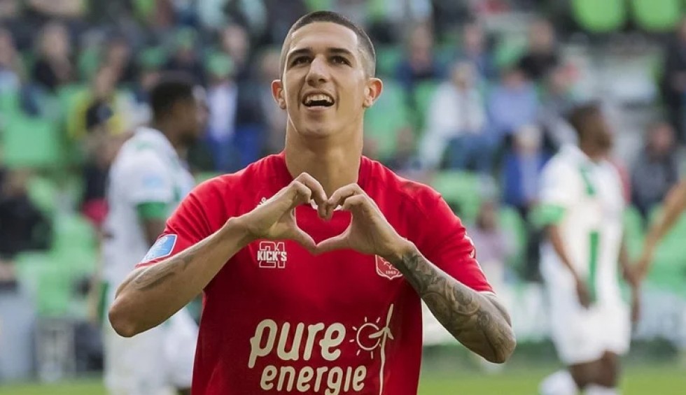 A generic square placeholder image with rounded corners in a figure.